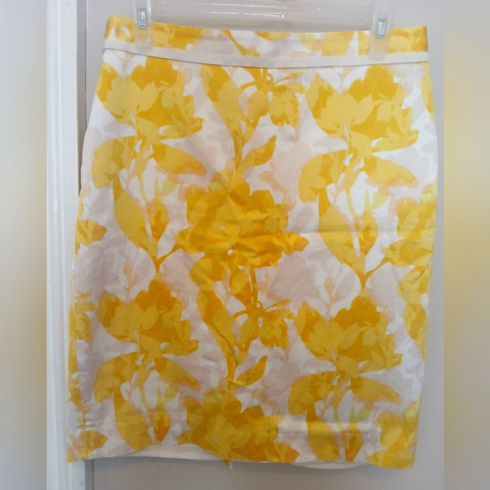 Banana Republic Yellow Pencil Skirt Knee-Length Casual